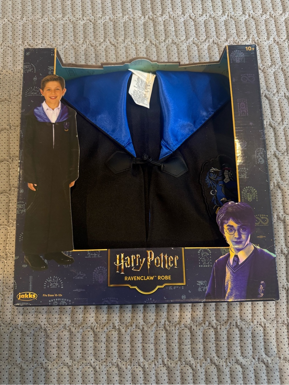 Official Harry Potter Ravenclaw Robe Costume for Kids - Picture 7 of 9